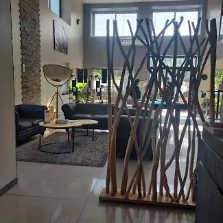 Hotel L'Ange De La Vallee Oyonnax