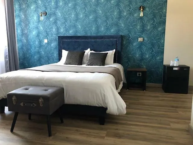 Hotel L'Ange De La Vallee Oyonnax 3*,